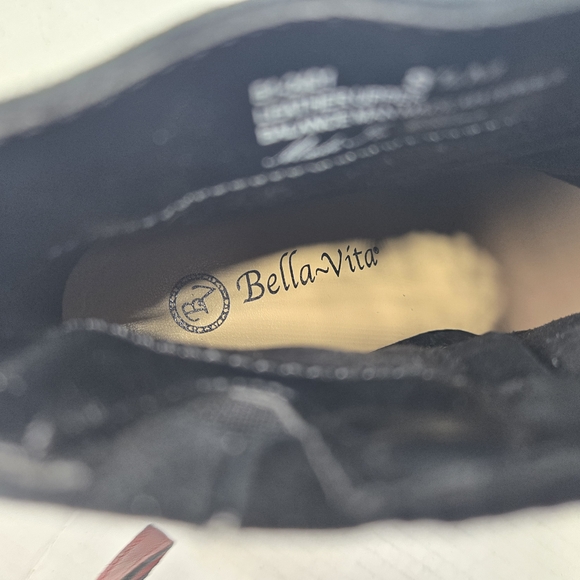 Bella Vita Arlette Black Suede Chelsea Ankle Booties Block Heel Boots Size 8.5 - Picture 15 of 15